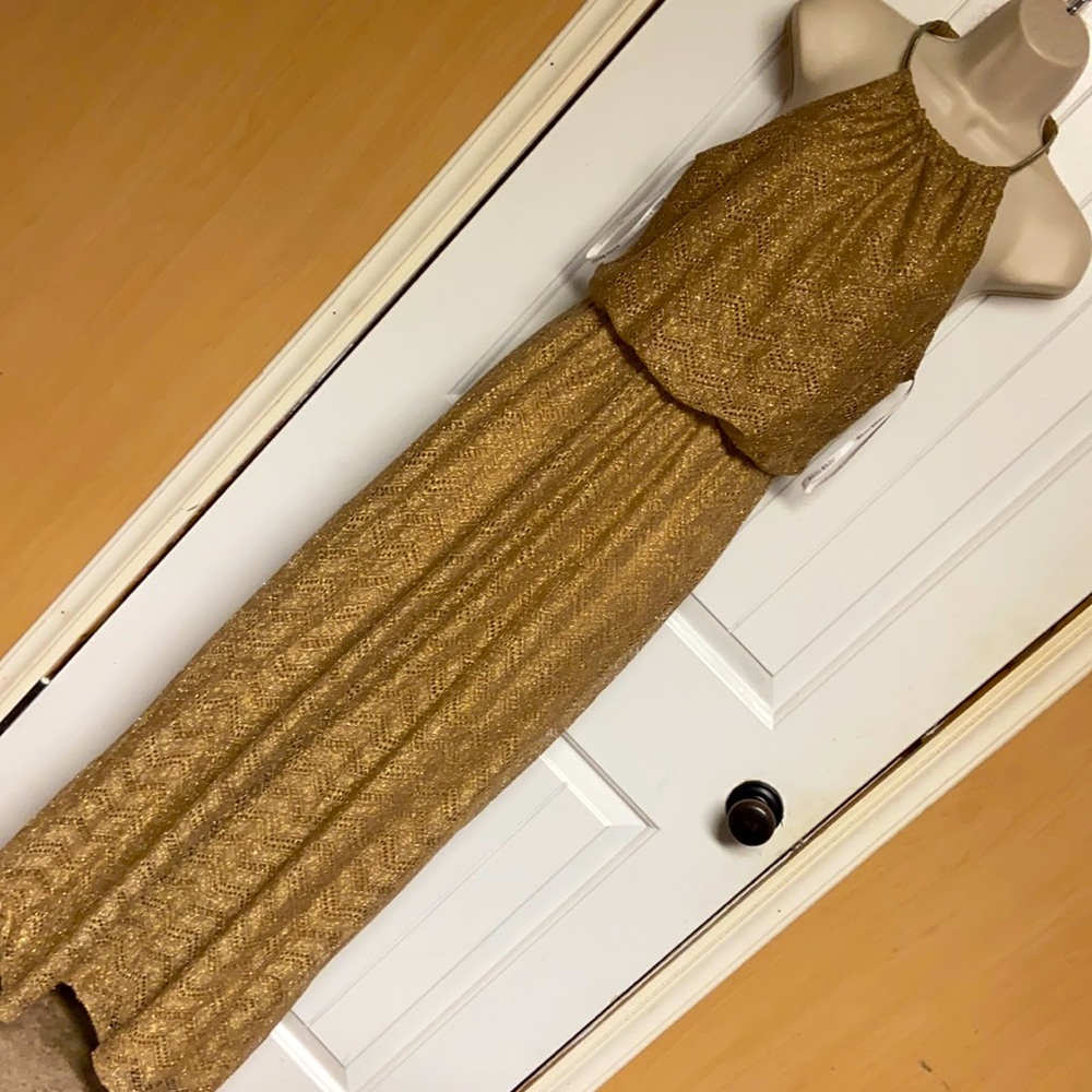 BISOU BISOU LONG GOLD DRESS. SIZE 4